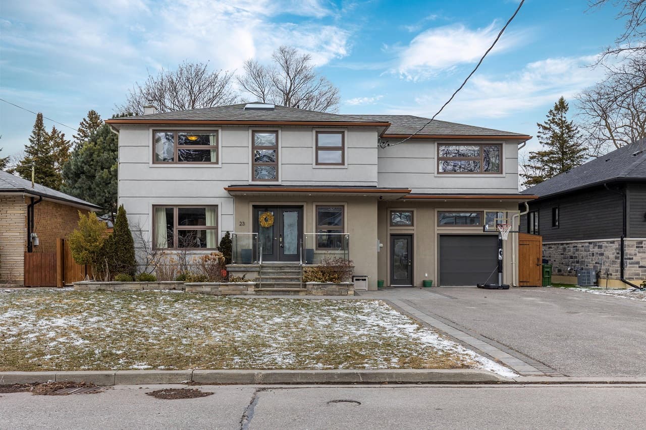 House goes for $300,000 over listed asking price, with seller saving an additional $59,100 and seller saved $59,100 in commission with New Era Real Estate