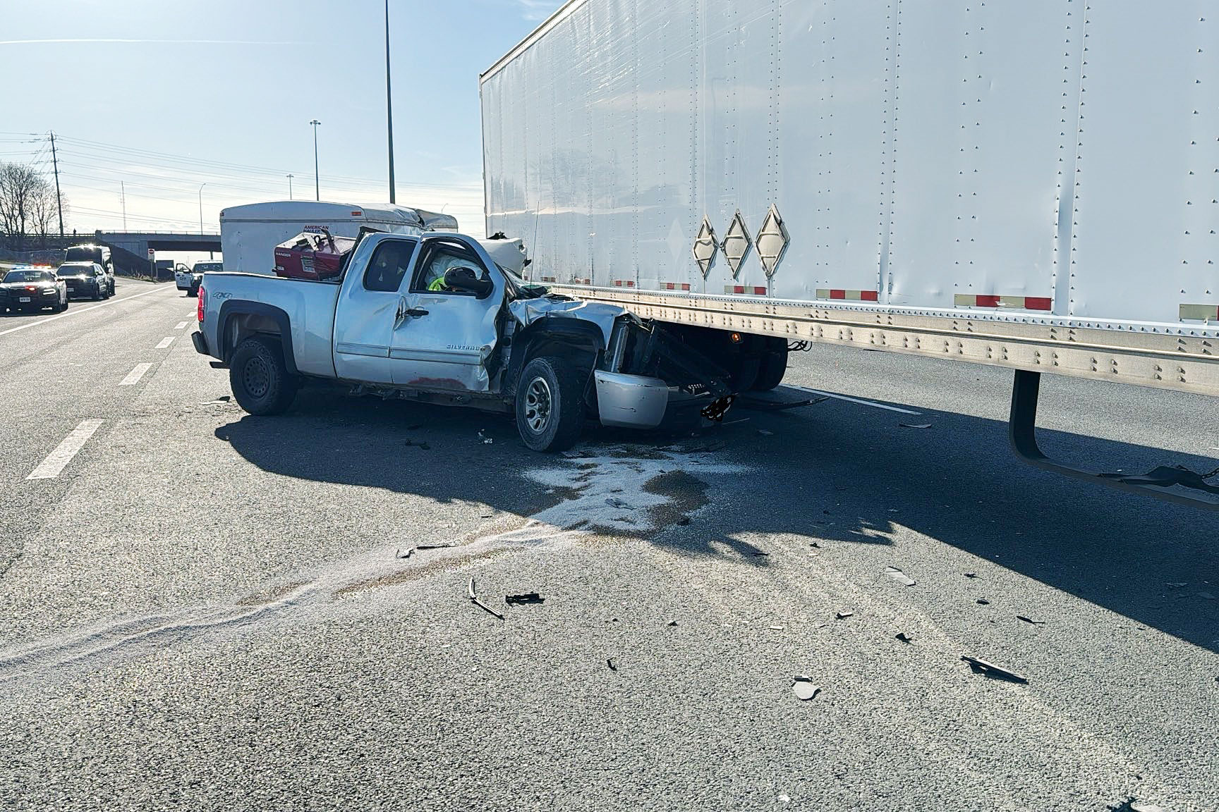 highway 401 crash whitby